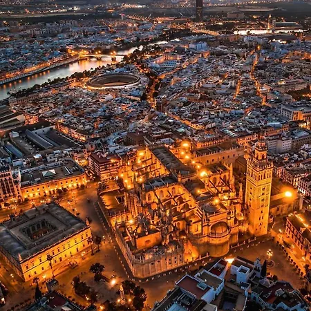 Soleado, Familiar, Alegre Y Tranquilo A Un Paseo De La Catedral Seville