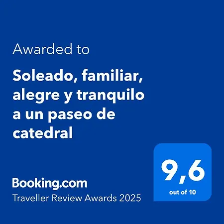 公寓 Soleado, Familiar, Alegre Y Tranquilo A Un Paseo De La Catedral *